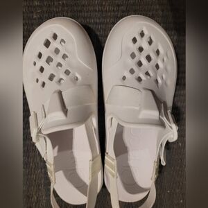 Womens Chacos Shoes Never Worn